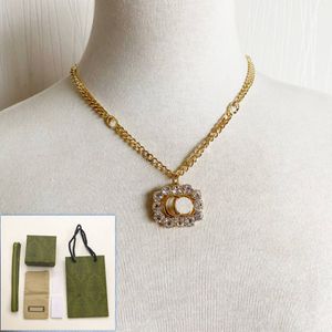 Pendant Necklaces Gold Plated Diamond Pendant Luxury Charm Chain Womens Necklace Fashion Style Copper Jewelry Classic Designer Boutique Necklace Jewelry