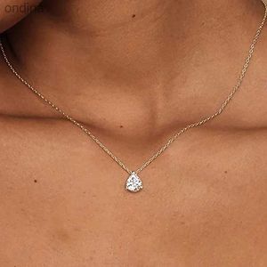 Naszyjniki wiszące kryształowy naszyjnik Waterdrop Crystal Naszyjnik dla kobiet koreańsko -mody złoty kolor geometryczny CZ Choker łańcuch na szyi biżuteria YQ240124