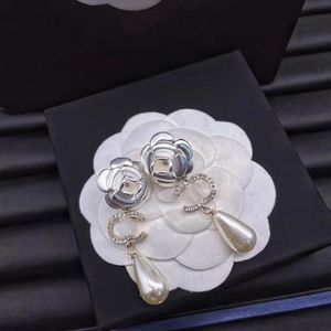 Mixed Fashion Simple Gold Plated Silver Luxury Brand Designer Letter Nail Geometry Famous Women's Round Crystal Water Diamond Pearl Earrings Wedding Party Diamond 8