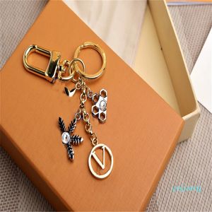 Роскошный дизайнерский брелок для ключей, классический бренд, пряжка для ключей, цветок, буква, брелок для ключей, сумка, кольцо, брелки ручной работы, мужские и женские сумки
