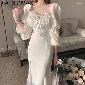 Casual Dresses Square Neck Flare Sleeve Fishtail Dress for Women Vintage Elegant Slim midje vårkläder Femme Office Lady Sweet French