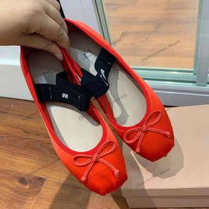 Ballet flat shoes Designer Professional Dance Shoes Satin ballerinas Platform Bowknot Shallow Mouth Single Shoe flat sandals women Loafers02