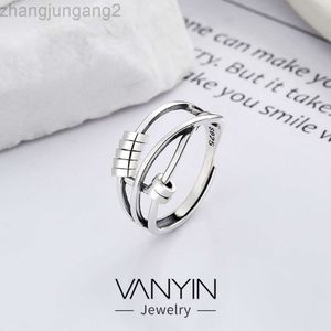 Tasarımcı Spinelli Rng Wanying Mücevher Thai Gümüş Üç Yüzük Kadın S925 Saf Gümüş Haç Esnek Endex Finger Transfer Boncuk Yaratıcı Takı