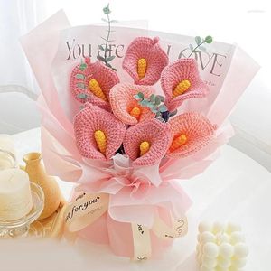 装飾的な花の手のかぎ針編み織られたカラリリーの花人工編み花柄の花束完成バレンタインデーギフトウェディングホームデコレーション