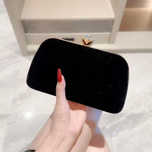 Evening Bags Women's Vintage Bas Handbag Fashion Elegant Black Velvet Cluthces Socialite Dinner Prom Party Chain Shoulder Bag Purses