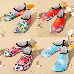 2024 UNISEX Water Water Non-Slip Męskie damskie buty butów butów pływacących nurkowanie Socki Letnie Aqua Beach Sandal Flat Shoe Skarpetki Sopper For Men Women 36-45 EUR