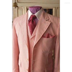 Abiti da uomo Ultimi disegni di smoking seersucker gessato Prom Uomo Sposo Abiti da sposa Custom Notch Bavero Blazer 3 pezzi Giacca Pantalone Gilet