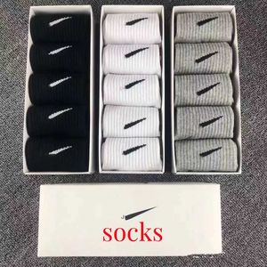 Mens Socks Women Cotton All-Match Solid Color Slippers Classic Hook Ankle Backable Black White Grey Football Basketball Sport Stocking Luxury Sportsocks Ziqh