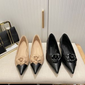 Mary Jane Flat Shoes New Pointy Flat Shoes Camellia Diamond Sheepskin Ballet Shoes Designer Woman Early Spring Low-heeled Ballets Ladies Party Dress Shoes 35-40