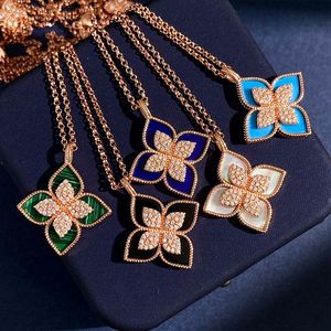 Designer jewelery Pendant Necklaces luxury brand clover for women 18K gold sweet leaf flower elegant charm choker with crystal diamond with box