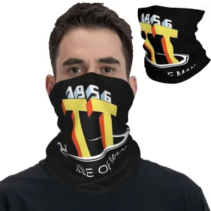 Lenços 1956 Ilha de Homem Logotipo Retro Bandana Pescoço Gaiter Impresso Vintage Balaclavas Envoltório Cachecol Multi-Uso Ciclismo para Homens Mulheres Adulto