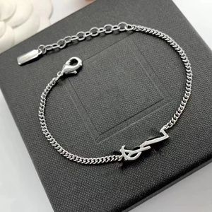 Clássico Cadeia Pulseiras Carta Cadeia de Ouro Prata Bangle Titanium Aço Carta Homens e Mulheres Designer de Luxo Presente Festa de Casamento Jóias Não Fade