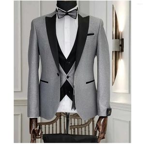 Abiti da uomo Elegante blazer lucido Set 3 pezzi Nero Risvolto con visiera One Button Abito da sposo da sposa Smoking formale su misura per uomo