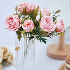 Dekorativa blommor 1 bukett vintage konstgjorda siden piongrön röd rosa rose falsk blomma för bröllop bord hem rummet fest dekor