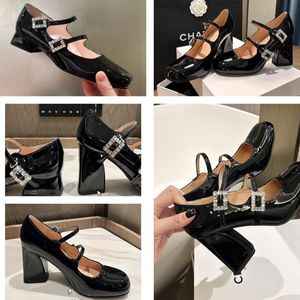 Dress Shoes Amina Muaddi Camelia new pattern Pumps shoes Crystal embellishedl silk Mnles women's Luxury Designers Evening Slingback