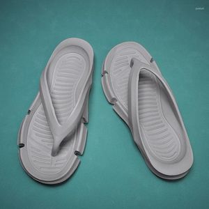 Kapcie męskie klapki piękne i modne wyprofilowane elastyczne Ultra Light Solid Color Man Anti-Slippery Bathroom Slipper