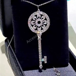 designer jewelry necklace Designer key Pendant Necklaces Luxury diamond necklaces Jewelry Men Women Gold Silver Rose Necklace Zircon Chain Fashion Jewelry