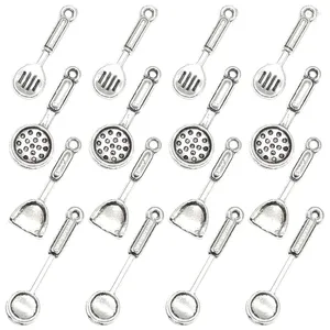 Charms 40pcs karışık yemek pişirme kepçesi kaşık alaşım metal antika gümüş renkli mutfak alet kolye için diy takı yapımı