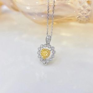 Chains YM2024 Pure 18K Gold Jewelry Solid G18K Natural Yellow Diamonds 0.13ct Pendants Gemstone Necklaces For Women