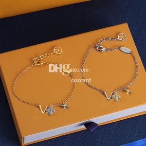 Gold Link Chain Armband Classic Letter Plated Chains Charm Armband med presentförpackning Set födelsedagsjubileumsgåva