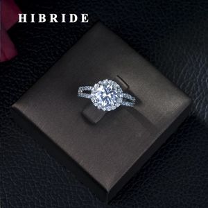 Band Hibride Gorgeous Big Halo Engagement Rings smycken Silver Color Round Fashion Cubic Zirconia Sona Wedding Ring for Women R144