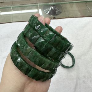 YUNNAN, CHINABANGLES 2023 Nya naturliga afrikanska jade stenpärlor Armband Natural Gemstone Bangle Charmiga smycken för kvinna för gåva grossist!