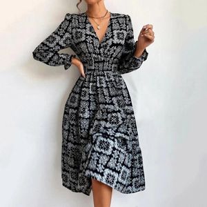 Casual Dresses Fashion V-ringen långärmad Vintage Midi Dress Women 2024 Spring Autumn Print Ladies Office Party For Woman