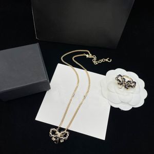 Guldkedjan halsbandsmycken sätter diamantdesignerälskare halsband ring brev för kvinna bröllop gåva