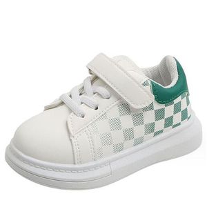 Scarpe sportive per bambini piccole e medie primaverili 2024 Scarpe casual alla moda per ragazze Scarpe da ginnastica leggere per ragazzo