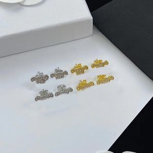 Blandat enkelt guldpläterat silver lyx varumärkesdesigners brev Stud geometriska berömda kvinnor runda kristall strass pärla örhänge bröllop fest diamant 49