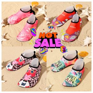 Gai Gai Gai Yeni Unisex Su Ayakkabı Yüzme Dalış Yaz Aqua Beach Sandal Düz Ayakkabı Deniz Kılıf Olmayan Spor Sneaker Socks Terlik Erkek Kadınlar EUR 36-45