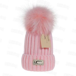 Beanie Cap Uomo Designer Cappelli lavorati a maglia di lana grezza Moda Casual Donna Inverno Berretti caldi Pelliccia sintetica Bobble Cappello Coppia Cappellini da esterno SDLX