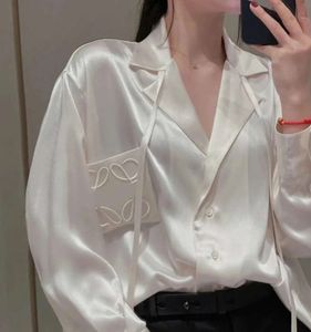 High quality Women Silk Blouses Mens Designer Tshirts with Letters Embroidery Fashion Long Sleeve Tee Shirts Casual Tops Clothing Black White dress 2024ess