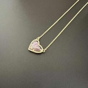 Kendrascott Halsband Designer smycken Kendras Scotts Halsband Fashionabla och omtänksamma hjärtformade Amethyst stenhalsband med benben för kvinnor för kvinnor