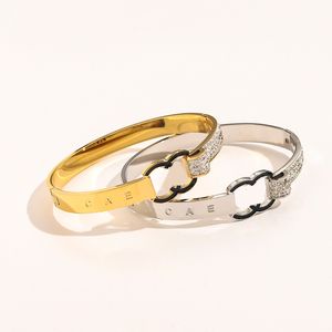 Edelstahl goldplattiert Luxus -Armreifen Design für Frauen Boutique Hochqualität hochqualitativ goldplattiert Charme Schmuck Armband Geburtstags Reisegeschenke Geschenke Schachtel