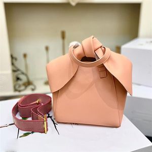 Designer Ladies 'Shopping Balde Bag Rabbit Leather Bolys Letter Strap Bolsa de ombro fofo Pink Black Brown Bags297o