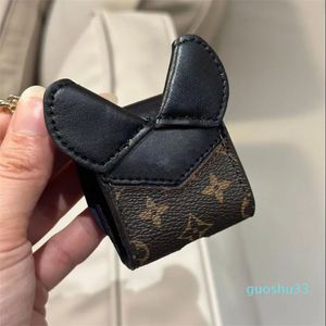 Il portachiavi piccolo stile Love di design da uomo e da donna può essere utilizzato per appendere la borsa delle cuffie