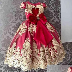 Stokta Çiçek Kız Elbiseleri 4-10 Yıl Kız Bebek Elbise Zarif Prenses Yıl Parti Önlükleri Düğün Çocuklar İçin Çocuklar Resmi Giyim 21032 Dhlim