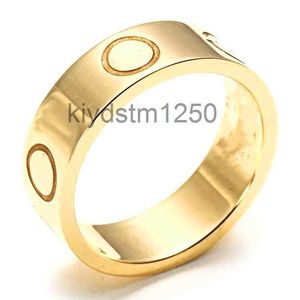 Klassisk 18K Gold Plated Love Ring Designer för kvinnliga parringar Titanium Steel Diamond Band Jewelry Wedding Anniversary Gift Qawg