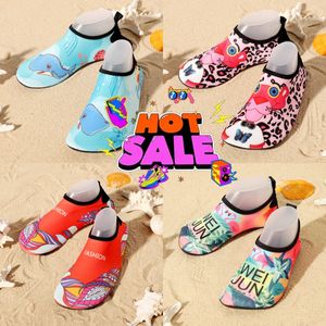 nuove Scarpe da sub Donna Uomo Spiaggia Nuoto Sport acquatici Calzini a piedi nudi Uomo Donna Sneaker Yoga Fitness Danza Nuoto Surf Immersioni Snorkeling Scarpe Eur 36-45