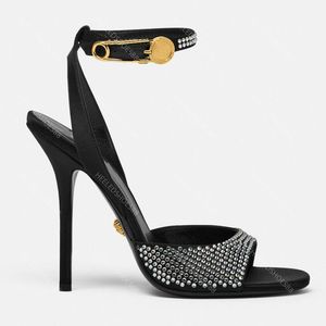 Сандалии известных дизайнеров, туфли на шпильках для женщин, модные атласные дизайнерские туфли со стразами и кристаллами на высоком каблуке 11 см, свадебные сандалии в Риме 35-42