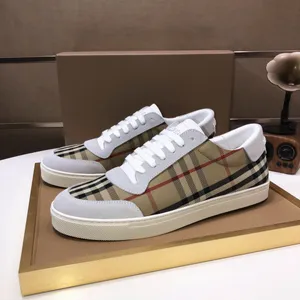 Mode Men Designer Shoes Checkered Printed Designer Sneakers Streetwear Khaki Stripe Printed Outdoor Luxury Mens Trainers Casual Shoe With Box