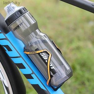 Butelki z wodą klatki gigantyczne 750 ml serii butelki butelki do butelek wodnych butelka mtb Mountain Road Bike Kettle Przenośne sporty na zewnątrz CUPL240124