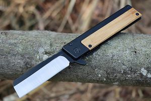 Offerta speciale M7704 Coltello pieghevole Flipper 3Cr13Mov Lama di rasoio satinata Manico in legno / acciaio Escursione di campeggio esterna Coltelli tascabili EDC con scatola al minuto