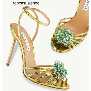 Aquazzura stardust słynne kobiety marka sandały sandały klejnot klejnot kwiat-embelishment szpilki obcasy pływakowe sukienka przyjęcie ślubne lady sandalias eu35-41 z pudełkiem