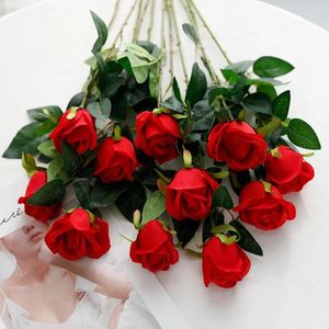 Dekorativa blommor Snow Mountain Rose Artificial Flower Wedding Stage Layout Decor Valentine Special Gift Balcony Decorations Bouquet