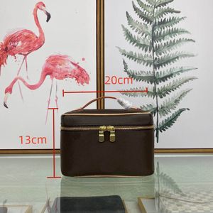 10A Designer Portable Box Makeup Bag Small Dressing Table High Quality Leather Saddle Bag Luxury Handbag 139