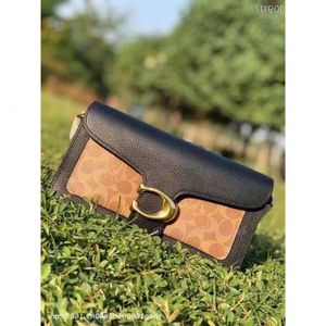 Tasarımcılar Kookler Çanta Tabby Wine God Bag Kou Family'nin Yeni Kadın Çanta Moda Presbyopia Tek omuz Crossbody Underbody Under Koltuk Çantası Geniş Omuz Kayışı Çanta