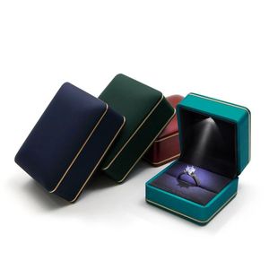 Visa lyxig ny stil mode smycken låda med ledande ljus engagemang vigselring hänge halsband smycken present förvaring fodral