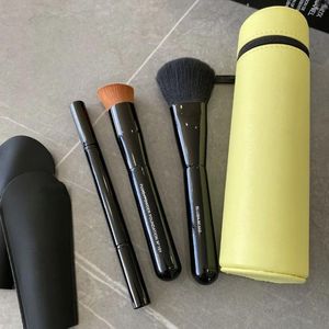 Кисти для макияжа CC Коллекция из 3 основных наборов кистей из 3 предметов Drum Blush Foundation Frush Eyeshadow